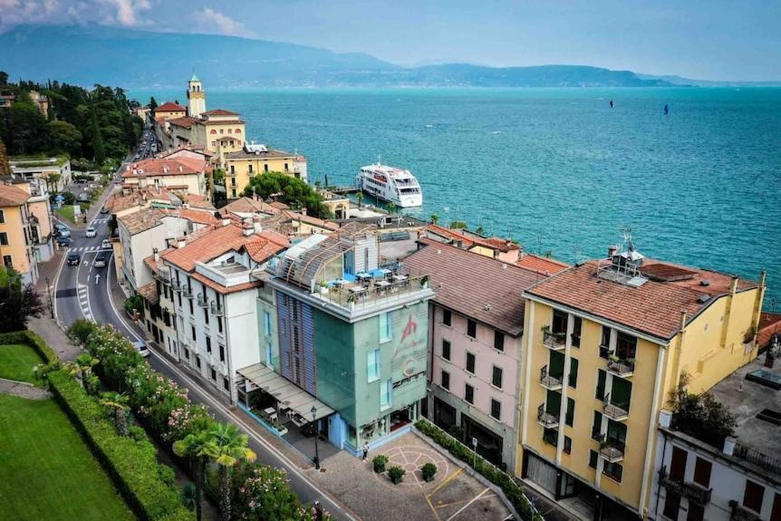 Atelier Hotel Gardone Riviera Exterior foto